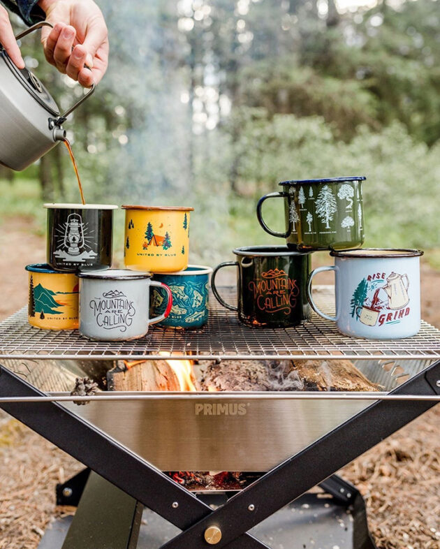 smaltované hrnčeky