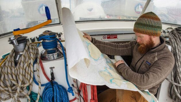 teplý sveter na turistiku